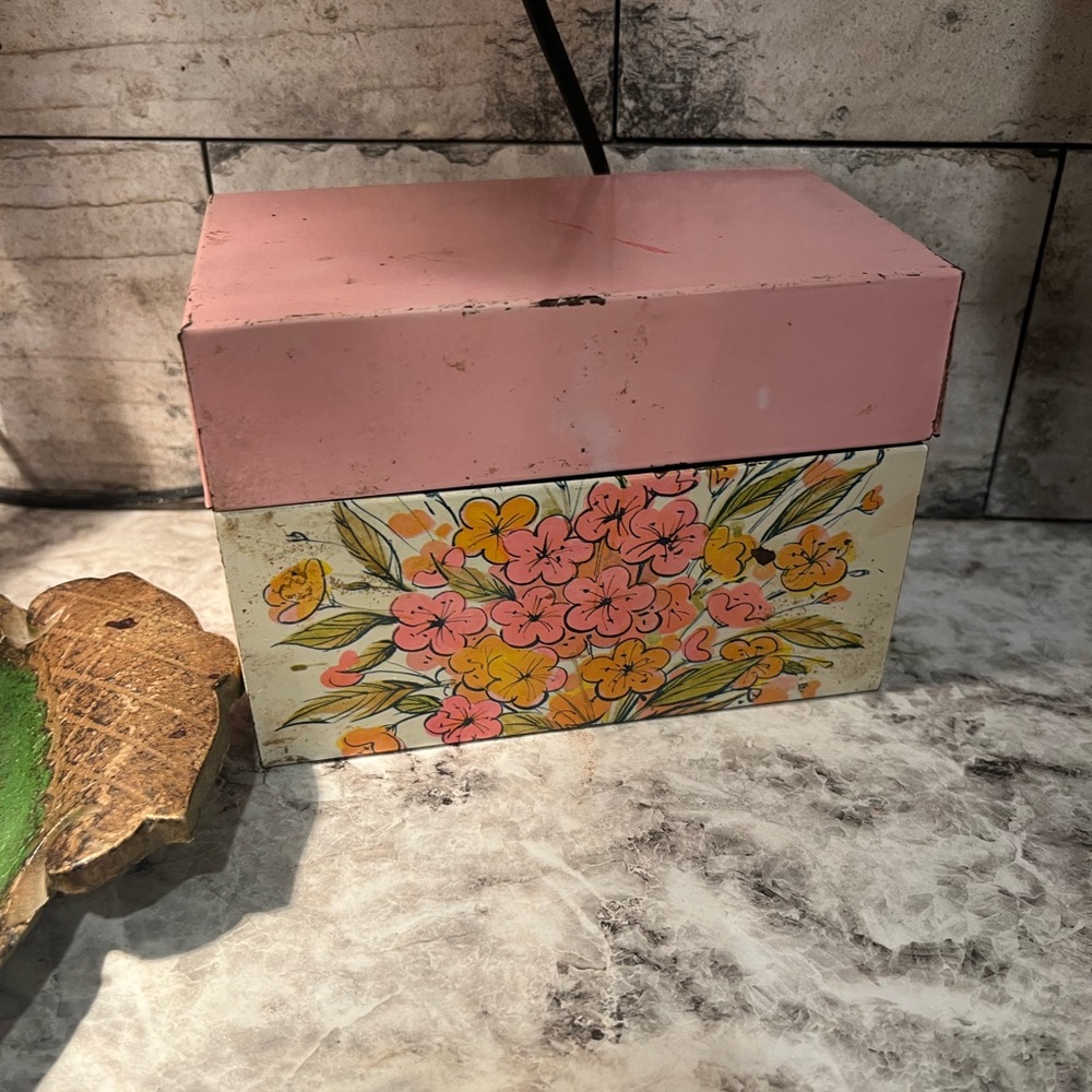 Vintage Floral Metal recipe box